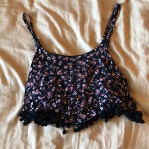 Flower print crop top.